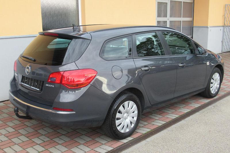 Opel Astra ST 1.6 CDTi KLIMA NAVI TAŽNÉ - fotka 5 z 23