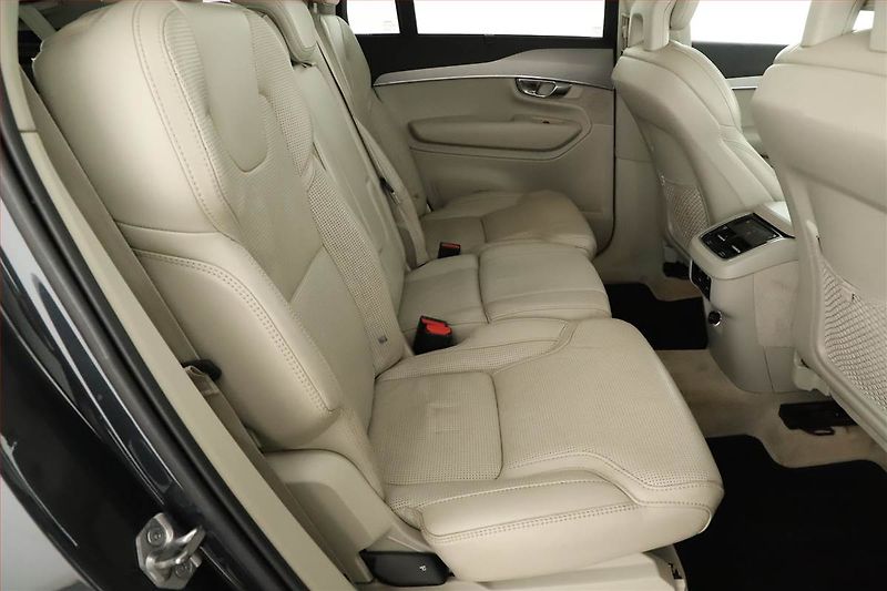 Volvo XC90 (2018) D5 AWD - fotka 7 z 21