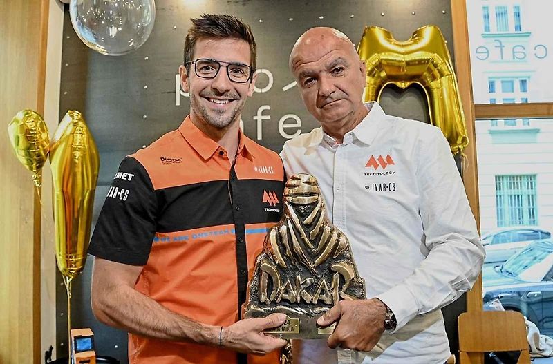 Martin Macík v posádce s Františkem Tomáškem a Davidem Švandou to dokázal. Navázal na legendárního Karla Lopraise a po třiadvaceti letech je dalším českým vítězem Rallye Dakar.