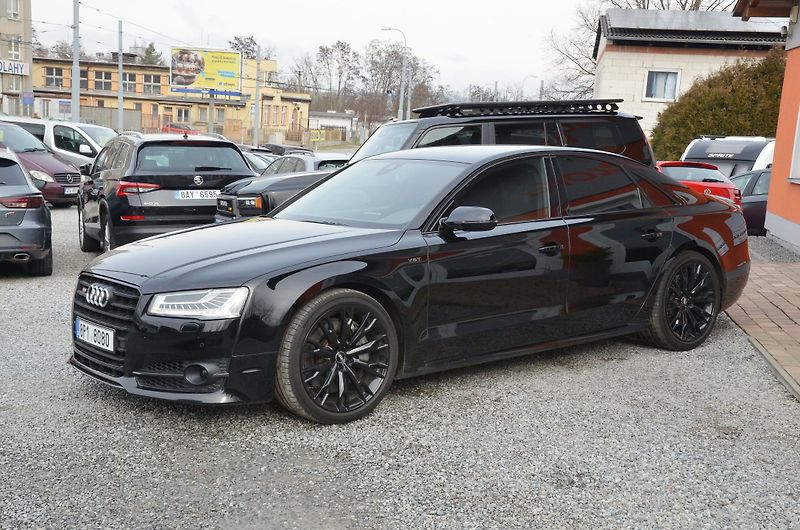 Audi S8 (2017) Plus 4.0 V8 605 PS Quattro - fotka 3 z 47