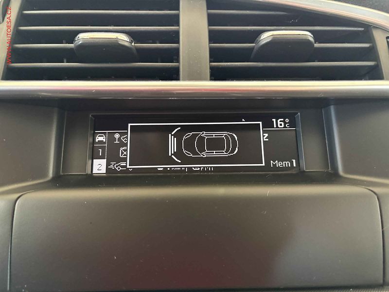 Citroën C4 (2012) 1.6i, 1.maj, AC, výhřev sed. - fotka 14 z 17