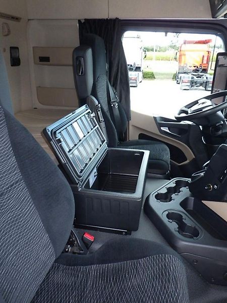 Mercedes-Benz (2021) Actros 1840 L plachta čelo - fotka 10 z 17