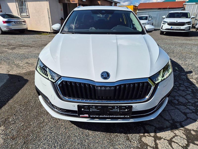 Škoda Octavia Combi 2,0 TDI DSG 110kW Style - fotka 2 z 28