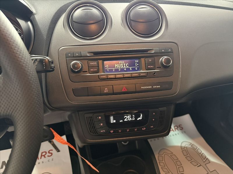 Seat Ibiza 1,6   TDI 66KW STK 02/28 ALU - fotka 8 z 15