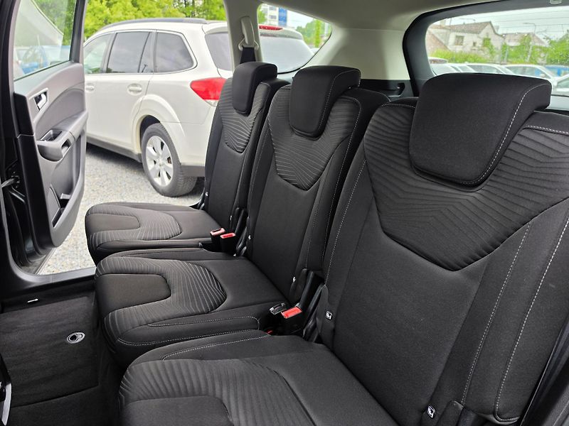 Ford S-MAX 1.5 i Navi Parkovací senzory  - fotka 12 z 37