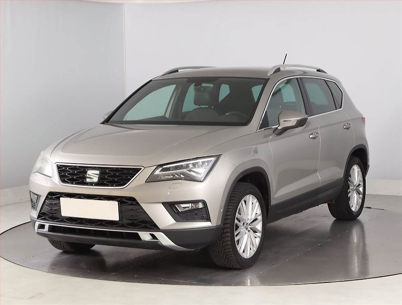 Seat Ateca (2017) 1.4 TSI, 4X4, ČR,1.maj - fotka 2 z 25