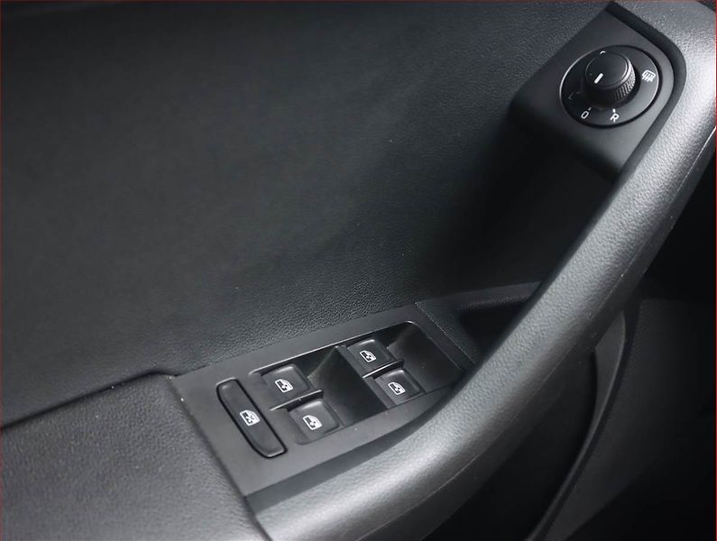 Škoda Octavia (2019) Style 1.5 TSI, Automat - fotka 16 z 19