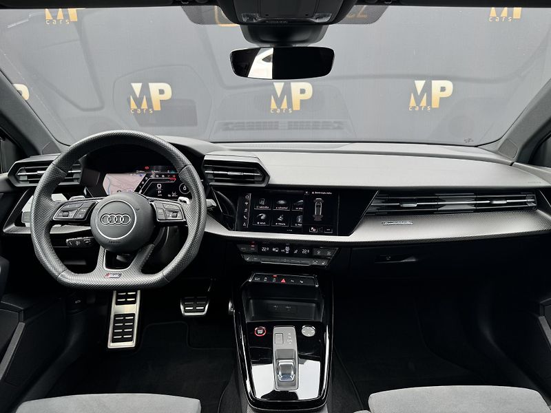 Audi RS 3 (2024) 2.5TFSi 294kW Quattro, Matrix  - fotka 14 z 57