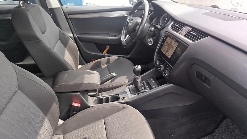 Škoda Octavia (2018) 1.5 tsi  TAŽNÉ ZAŘÍZENÍ  - fotka 18 z 30