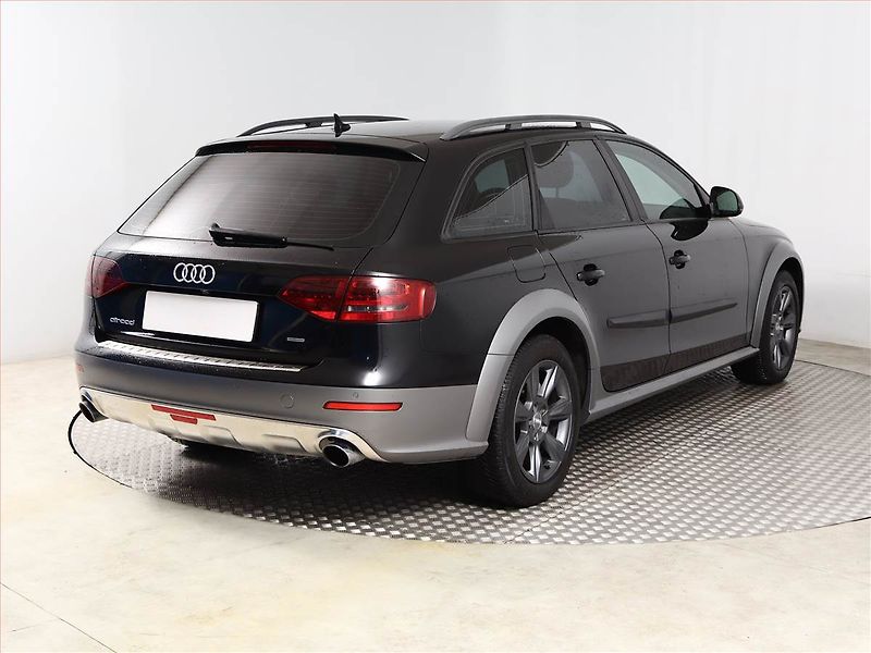 Audi A4 Allroad (2009) 2.0 TFSI, 4X4, Automat, Kůže - fotka 5 z 19