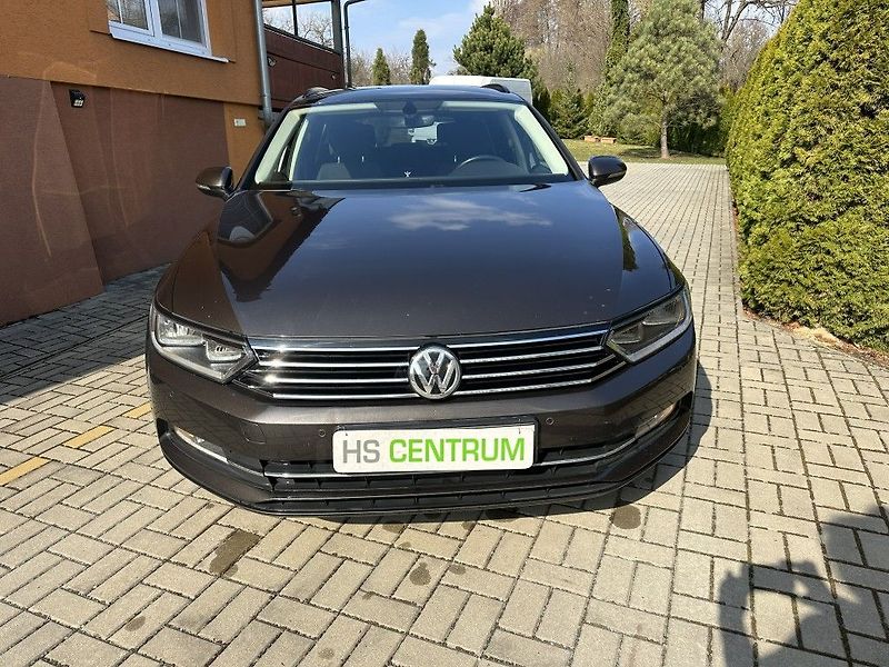 Volkswagen Passat 2.0 TDi 110kW - fotka 9 z 24