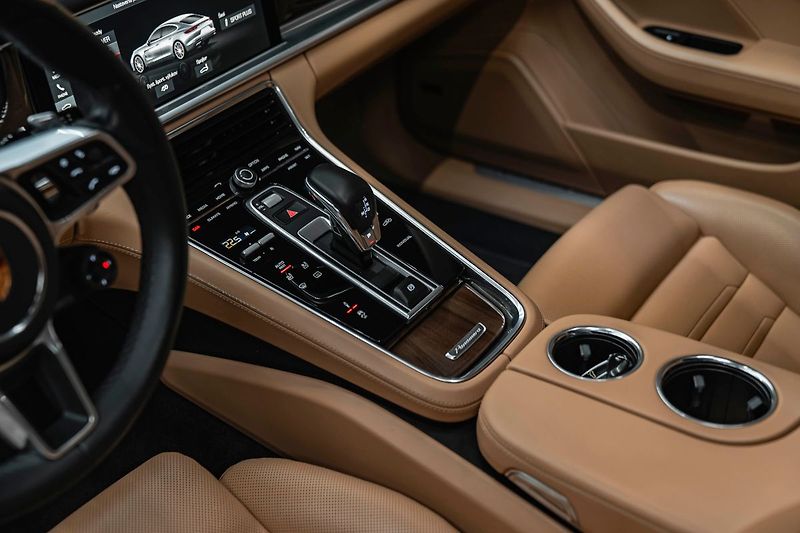 Porsche Panamera Turbo S E-hybrid, SportDesign, - fotka 18 z 25