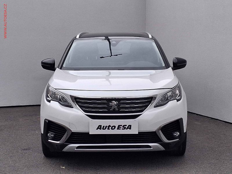 Peugeot 5008 (2019) 1.5 HDi 7míst, Allure, AT - fotka 2 z 17