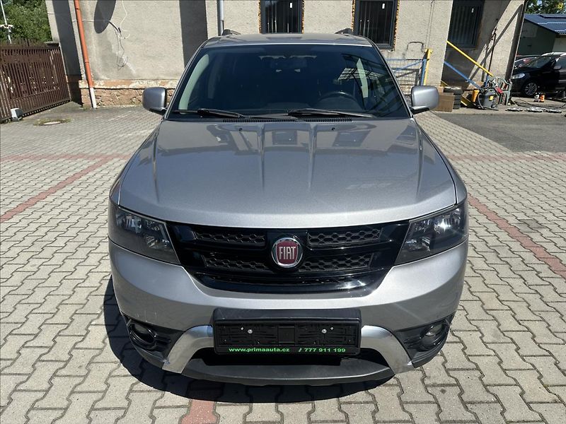 Fiat Freemont 2,0 CROSS 4x4 AUTOMAT - fotka 11 z 32