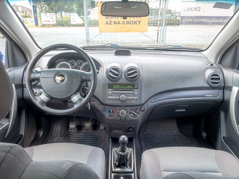 Chevrolet Aveo (2009) 1.2i 62KW - fotka 11 z 38