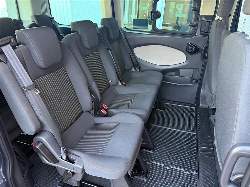 Ford Tourneo Custom 2,2 Trend,92kW,nové pneu - fotka 10 z 30