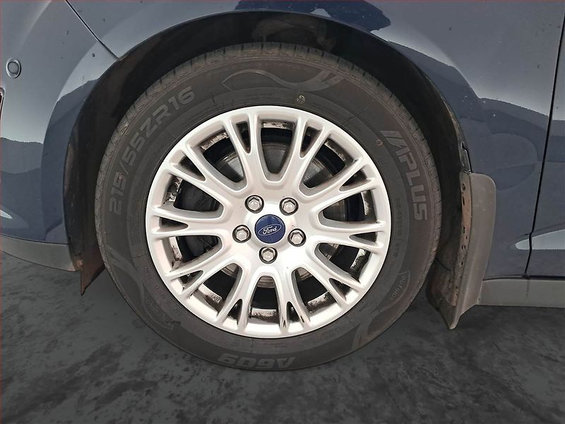 Ford C-MAX (2011) Titanium 1.6 EcoBoost - fotka 15 z 18