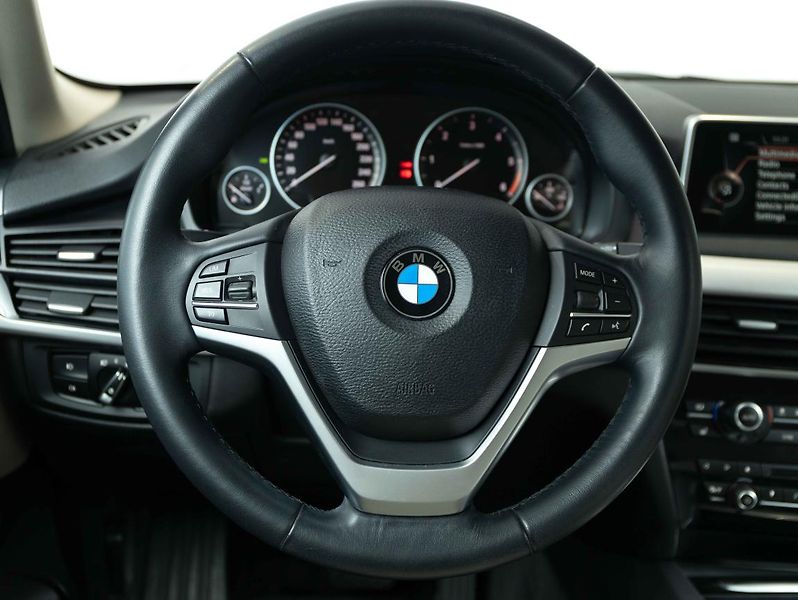 BMW X5 xDrive30d - fotka 13 z 22