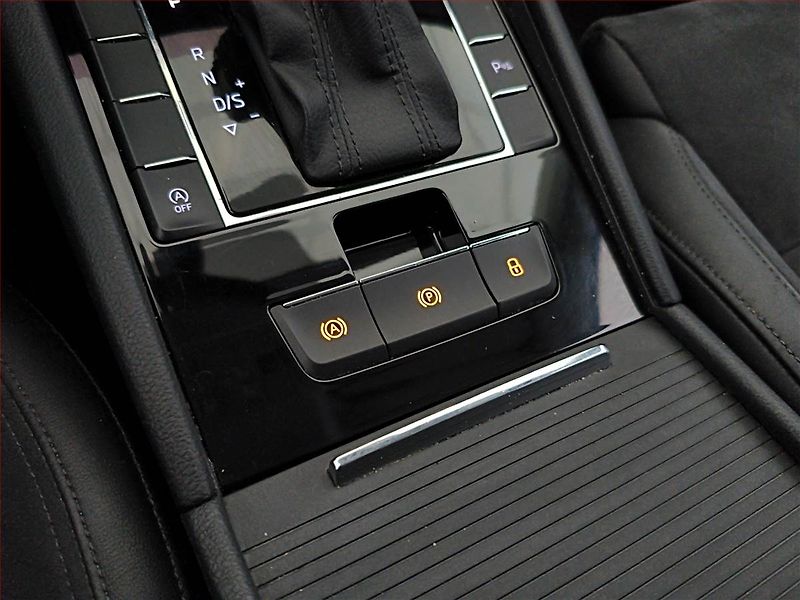Škoda Superb (2018) Style 1.5 TSI, Automat - fotka 16 z 19