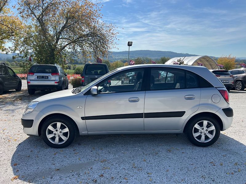 Kia Rio 1.4 16V - fotka 4 z 16