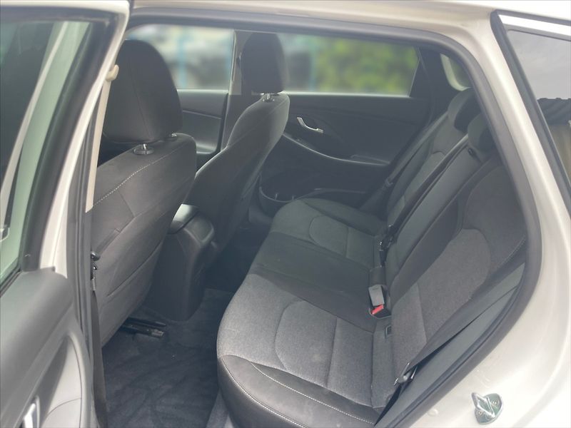 Hyundai i30 1,5 T-GDI Smart - fotka 8 z 11