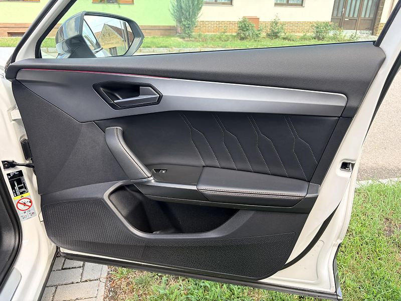 Cupra Formentor 1.4TSI E-HYBRID LED REZERVACE - fotka 58 z 60