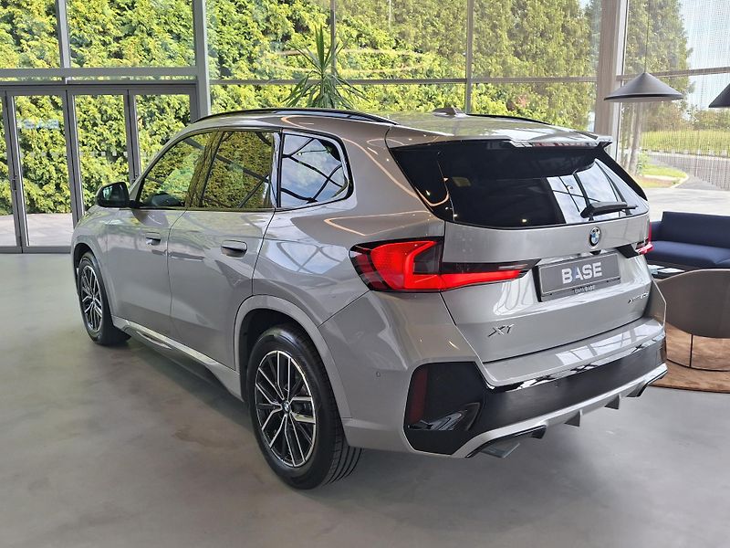 BMW X1 xDrive20d M-Sport - fotka 4 z 22