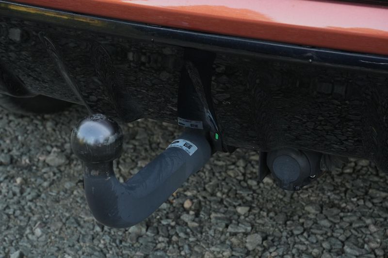 Land Rover Discovery Sport P200 R-Dynamic SE, DPH, Tažné - fotka 10 z 40
