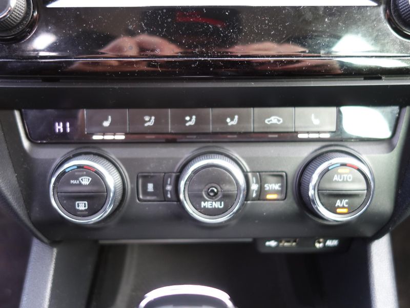 Škoda Octavia (2016) Combi Style 2.0 TDi DSG Xenony - fotka 14 z 17