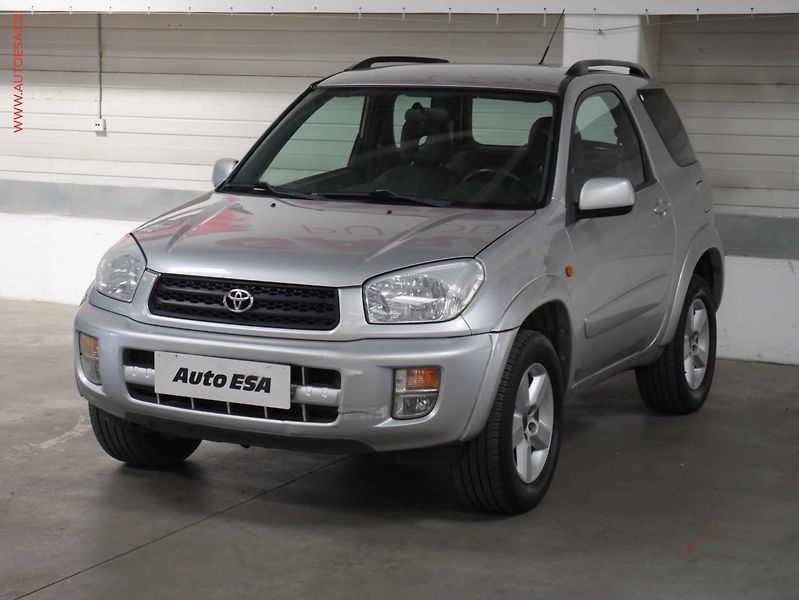 Toyota RAV4 (2001) 2.0VVT-i 4x4, AC - fotka 3 z 18