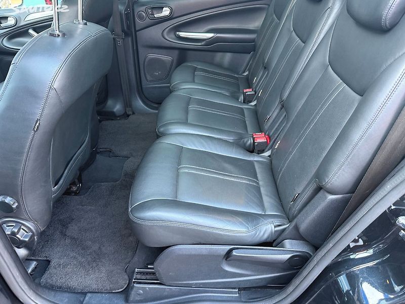 Ford S-MAX 2,2 TDCI 147kW 7míst - fotka 29 z 38