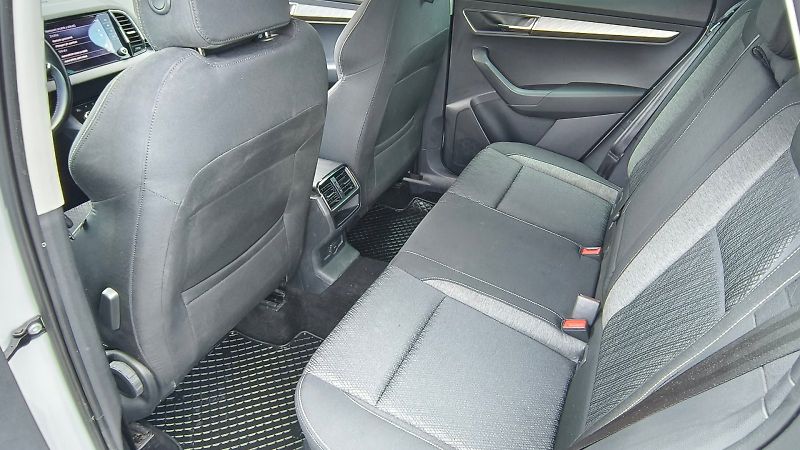 Škoda Karoq (2022) STYLE PLUS TSI 1.0/81KW 6MP - fotka 25 z 32