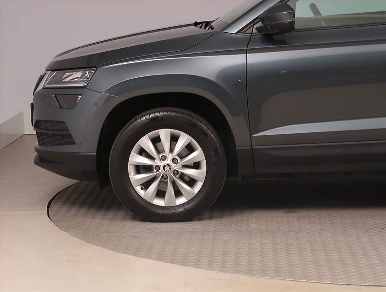 Škoda Karoq (2021) 2.0 TDI - fotka 14 z 19
