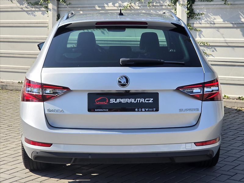 Škoda Superb 2,0 TDi DSG Style Plus DPH ČR - fotka 5 z 25