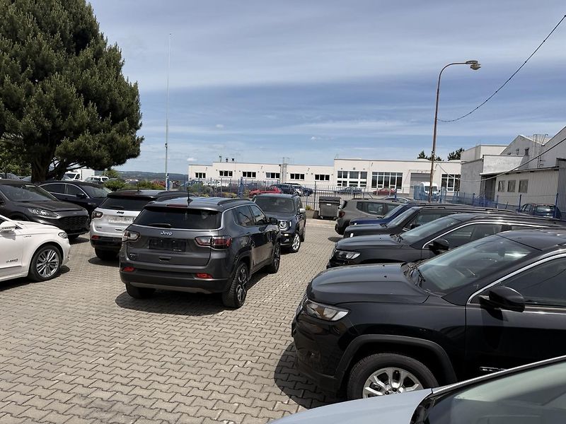 Jeep Compass (2023) 1.3 T4 PHEV,4x4,ZÁRUKA - fotka 55 z 56
