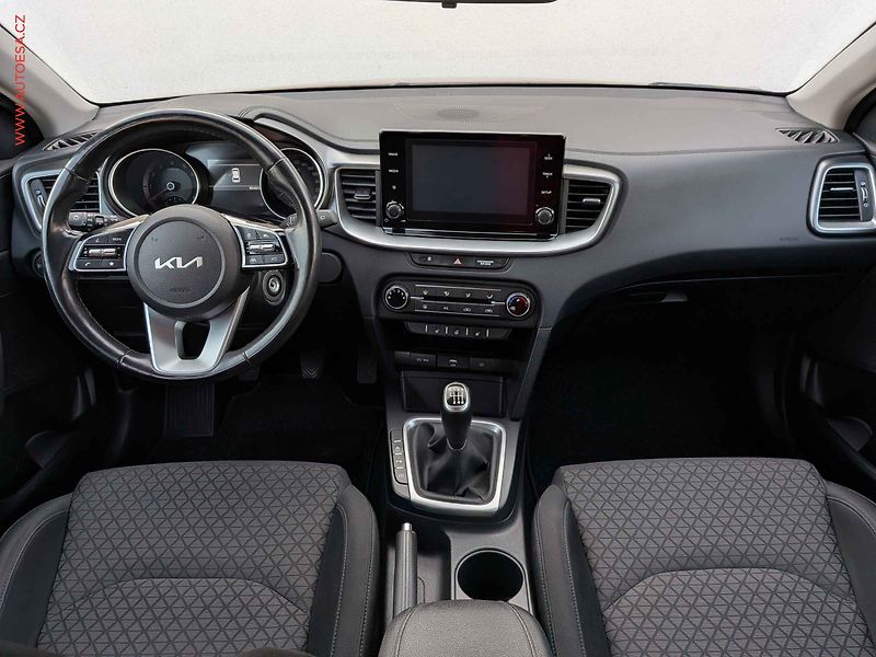 Kia Ceed (2022) 1.5T-GDi, 1.maj,ČR, AC - fotka 8 z 14