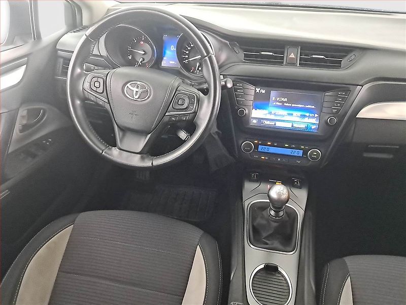 Toyota Avensis (2016) 2.0 D-4D, ČR,1.maj, Serv.kniha - fotka 7 z 21