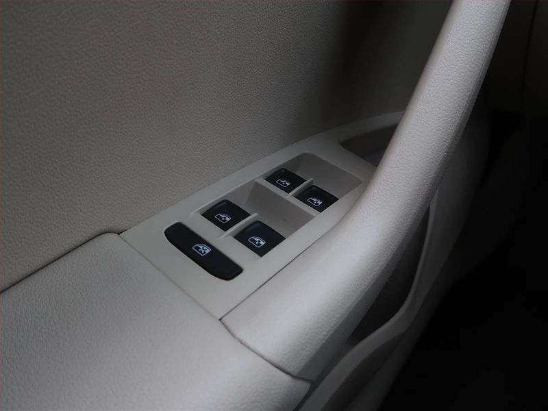 Škoda Octavia (2015) Elegance 1.6 TDI, Serv.kniha - fotka 16 z 16