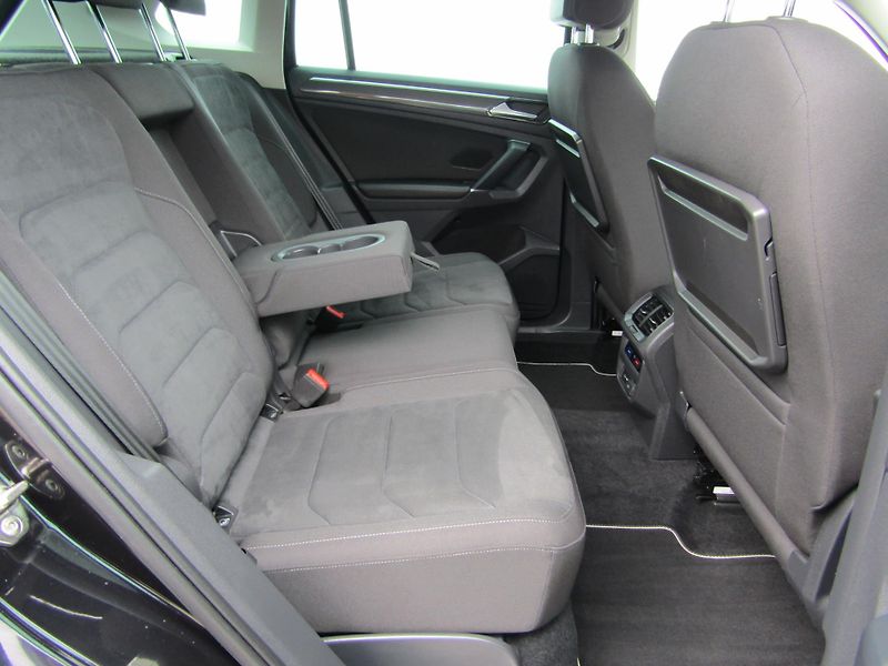 Volkswagen Tiguan (2018) Highline 2.0 BiTDI DSG 4MOTION - fotka 26 z 30