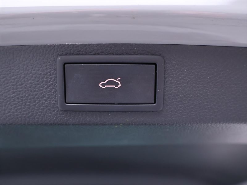 Škoda Karoq 2,0 TDI DSG 4x4 Tour Virtual - fotka 10 z 33