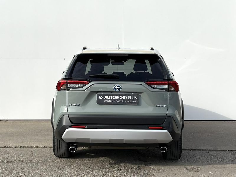 Toyota RAV4 2.5 HSD e-CVT AWD Adventure - fotka 9 z 22