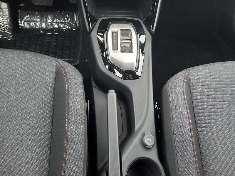 Peugeot 2008 (2026) BUSINESS Hybrid 110 e-DCS6  - fotka 17 z 17