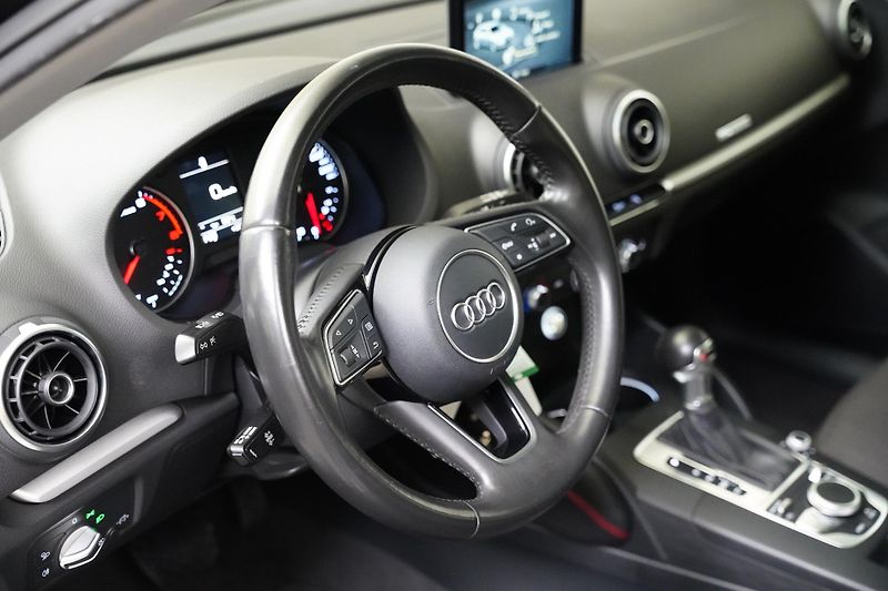 Audi A3 - fotka 14 z 26