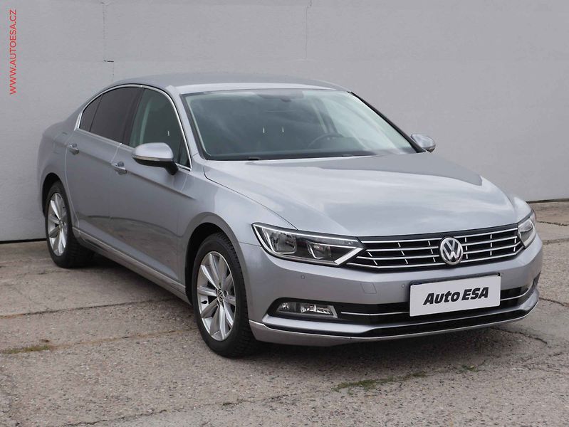 Volkswagen Passat (2018) 2.0TDi, ČR, AC, tempo, park - fotografie inzerátu