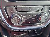 Opel Mokka (2013) 1.7 CDTi 4x4, ČR, AC, park - náhled 12