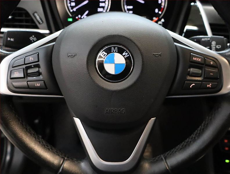BMW Řada 2 (2021) Luxury Line 216d Gran Tourer - fotka 22 z 25