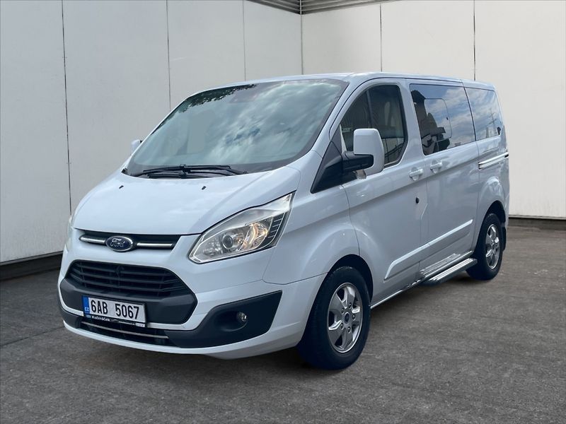 Ford Tourneo Custom 2,0 TDCi96 Titanium 310 S - fotka 3 z 11