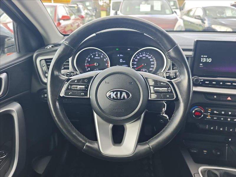 Kia Ceed SW 1,4 T-GDI  TOP - fotka 17 z 22