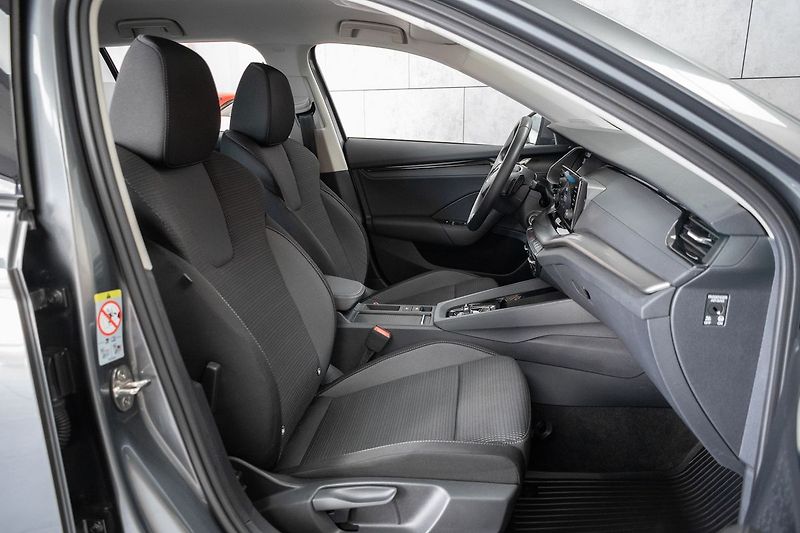 Škoda Octavia 1.5 TSI e-TEC*TAŽNÉ*DPH*ČR 1.M - fotka 12 z 37
