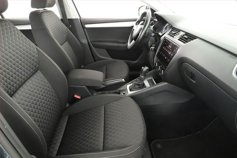 Škoda Octavia (2017) Style 2.0 TDI, Automat, Navi - fotka 7 z 18